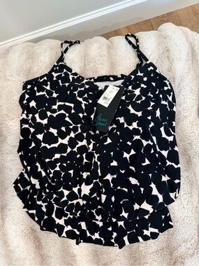 Flattering Bubble Hem Abstract Print Swim Tankini Top
